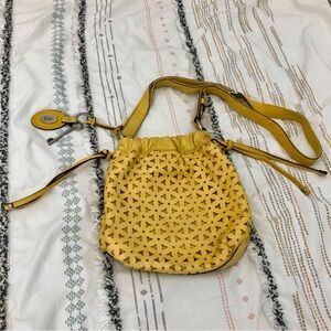 Crossbody yellow bag by Fossil